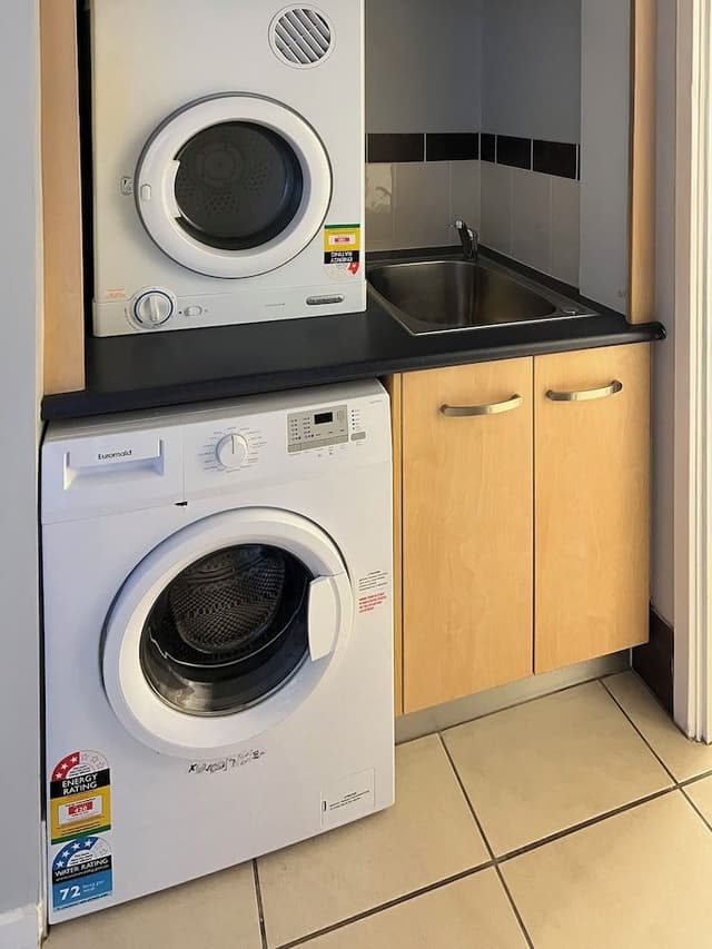 One Bedroom #2081