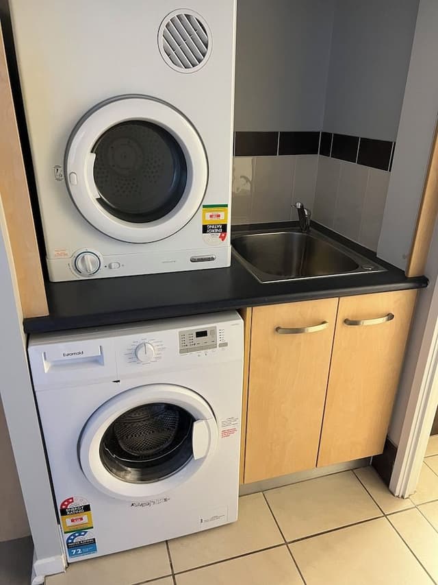 One Bedroom #2081