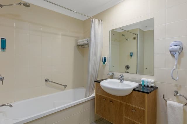 One Bedroom Apartment with Kitchen