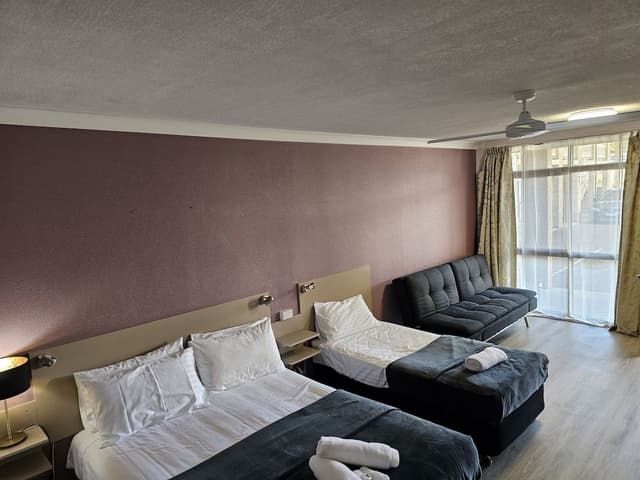 Twin Room, Multiple Beds