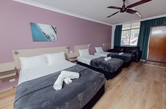Family Room, Multiple Beds