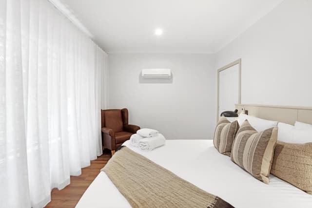 Accessible York Suite
