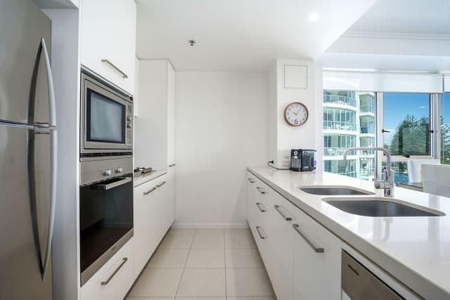 Apartment, 3 Bedrooms, Beach View