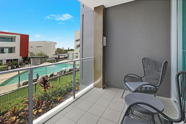 One Bedroom Apartment with Pool View