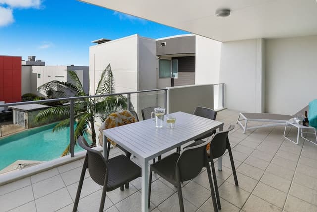 One Bedroom Apartment with Pool View