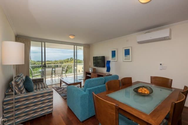 Deluxe Apartment, 2 Bedrooms, Pool View