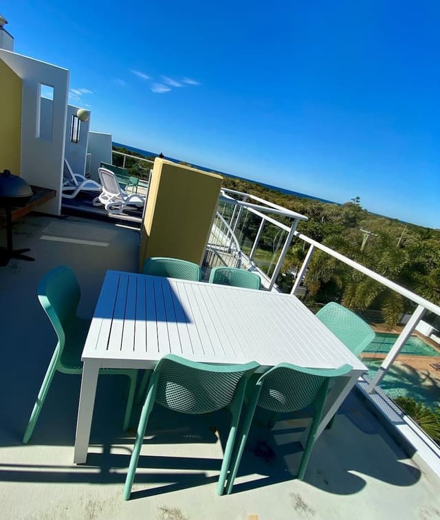 Two bedroom Apartment with Seaview Rooftop