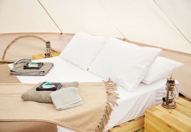 Riverside Bell Tent - Campground