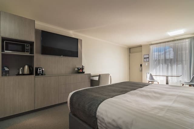 Suite, 1 King Bed