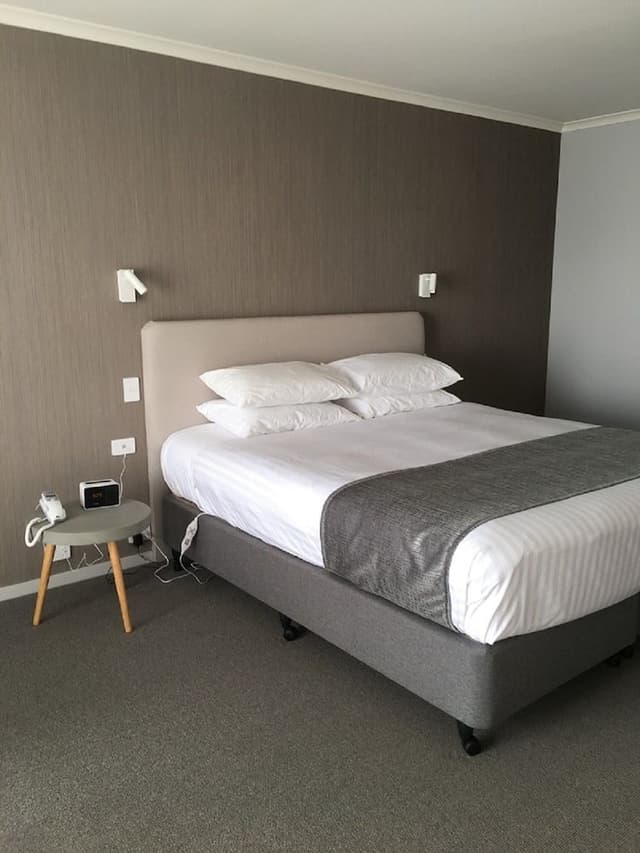Suite, 1 King Bed