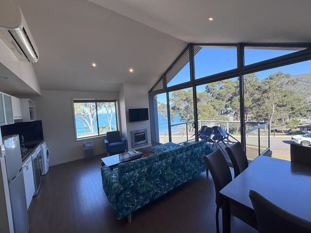 Two Bedroom Spa Apartment with Ocean view