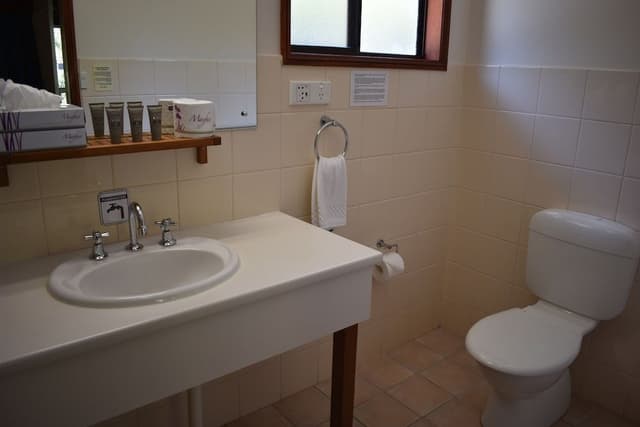 Suite, Courtyard Area