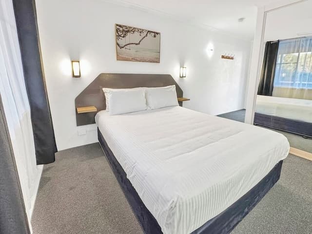 Standard Room, 1 Queen Bed, Non Smoking, Balcony (Balcony queen)
