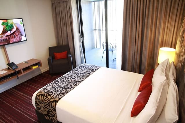 Superior Suite, 1 Queen Bed, Balcony