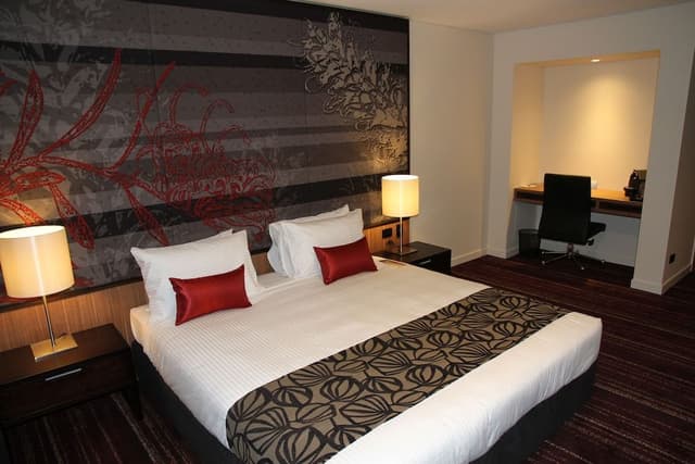 Superior Suite, 1 Queen Bed, Balcony