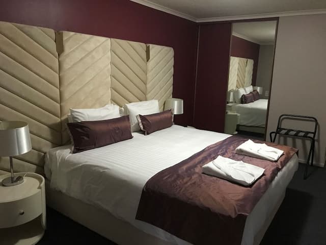 King Room Level 7