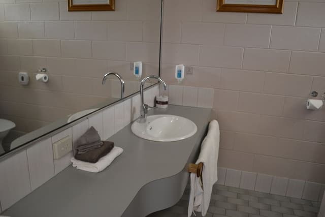 Standard Queen Motel Room