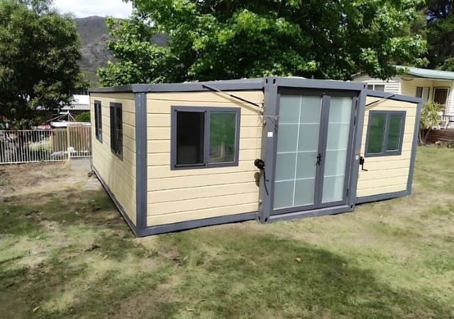 2 Bedroom Mount William Cabin