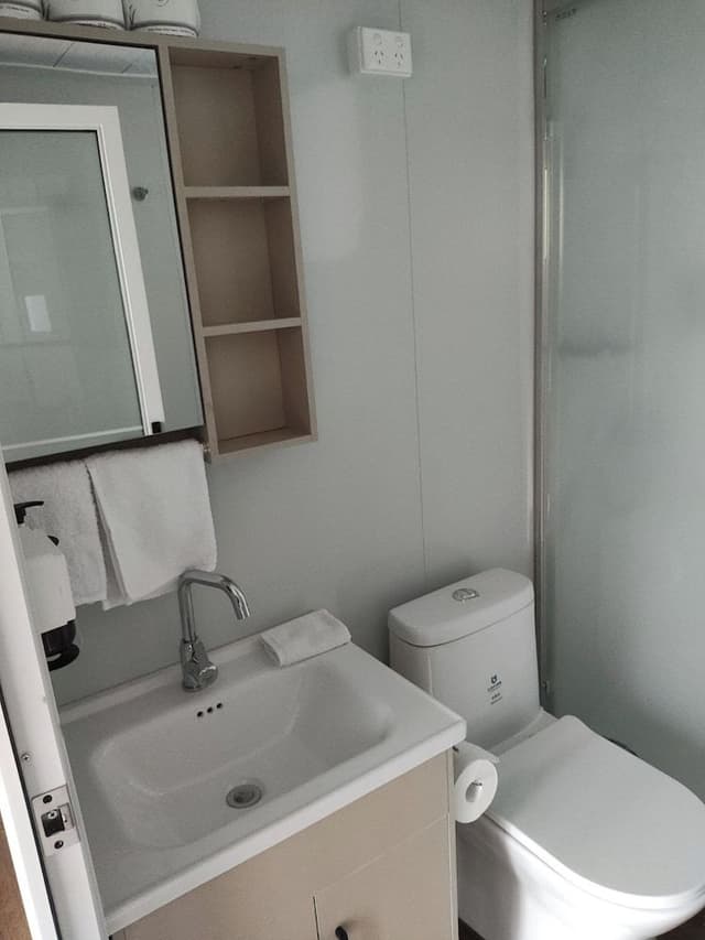 2 Bedroom Mount William Cabin