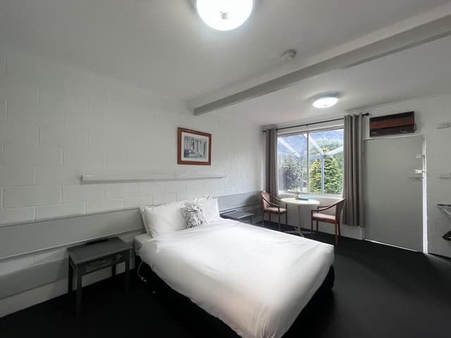 Standard Queen Motel Room