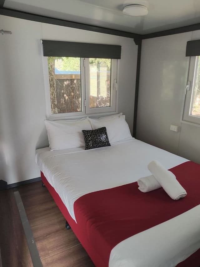 2 Bedroom Mount William Cabin