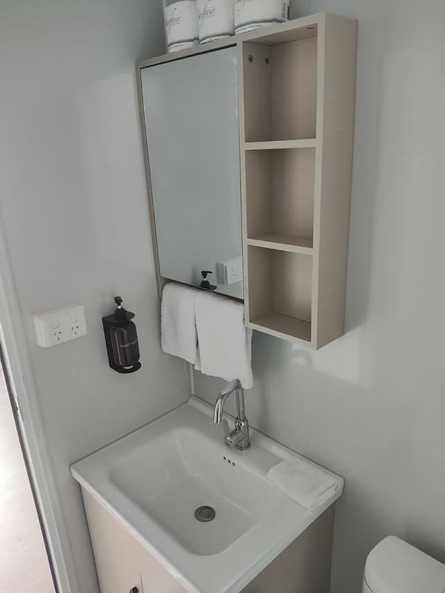 2 Bedroom Mount William Cabin