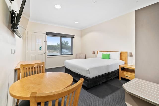 Room, 1 Queen Bed, Accessible, Non Smoking