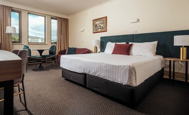 King Room - Mountain View