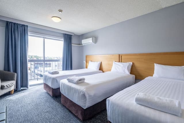 Family Suite, Multiple Beds, Non Smoking, Balcony