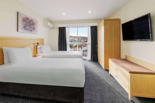 Standard Apartment, Multiple Beds, Non Smoking, Balcony