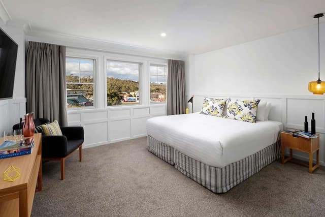 Manor King Room