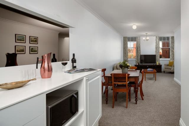 Executive Antique Suite