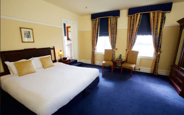 Premier View Room