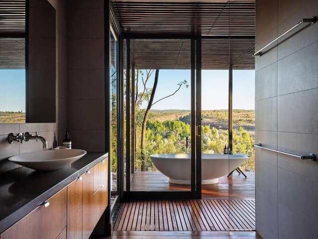 Cliffside Retreat