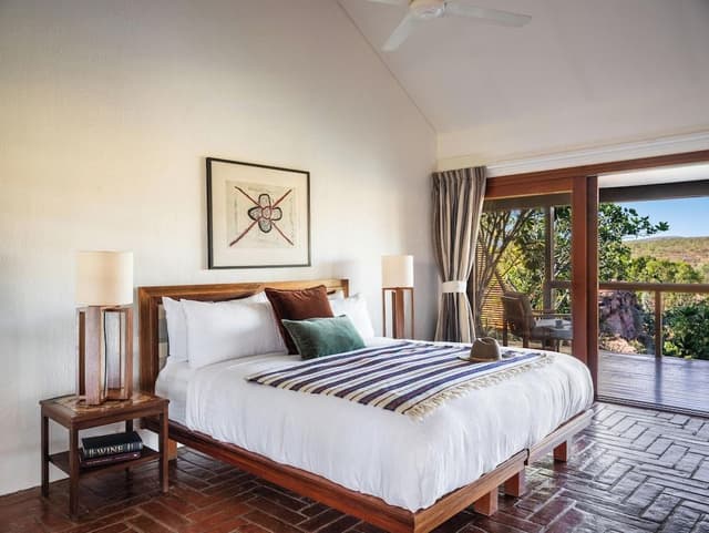 Gorgeview Room