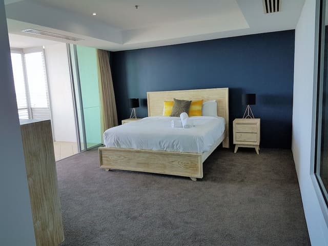 Penthouse, 3 Bedrooms (Water Views)