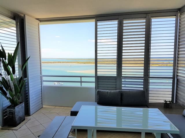 Penthouse, 3 Bedrooms (Water Views)