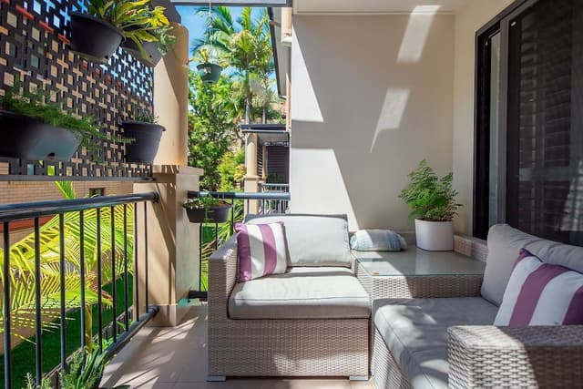 2-bedroom 3-level Spacious luxury Villa