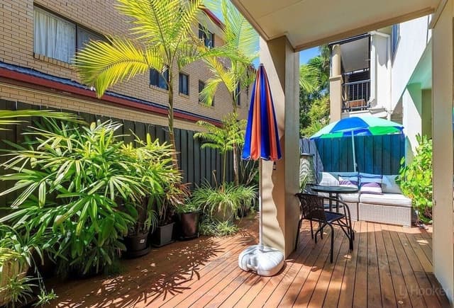 2-bedroom 3-level Spacious luxury Villa