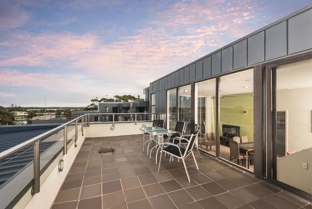 Deluxe Two Bedroom Apartment