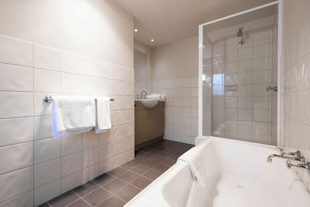 One Bedroom Apartment