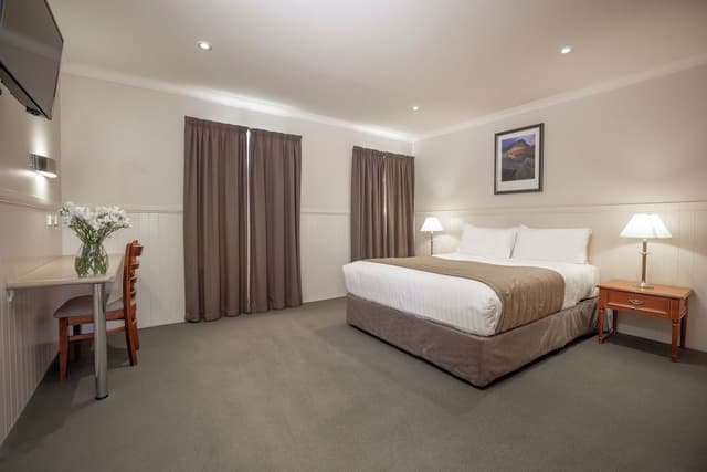 One Bedroom Apartment