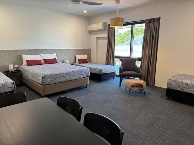 Family Room, 1 Bedroom