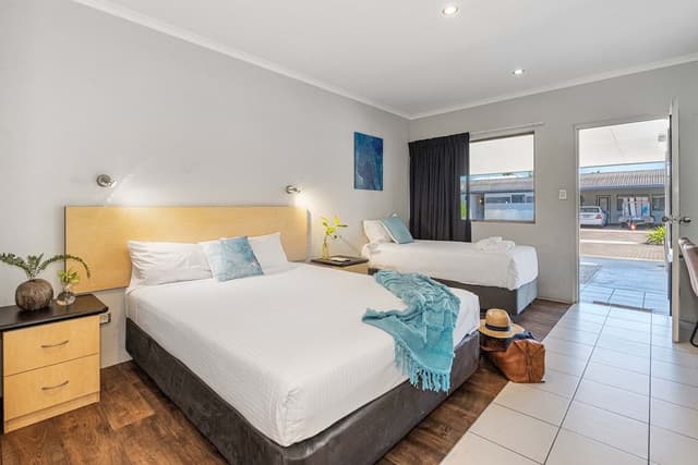 Queen Single Room - Pet Friendly