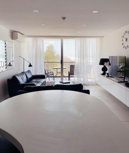 2 Bedroom Ocean View Apartment