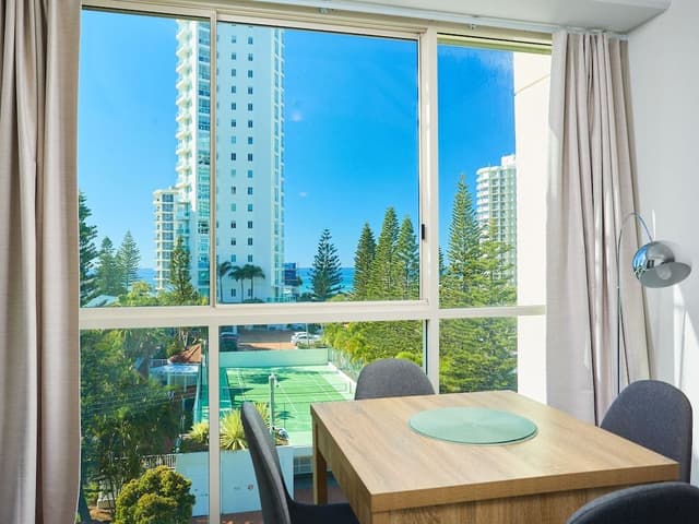 One Bedroom Garden/Pool View