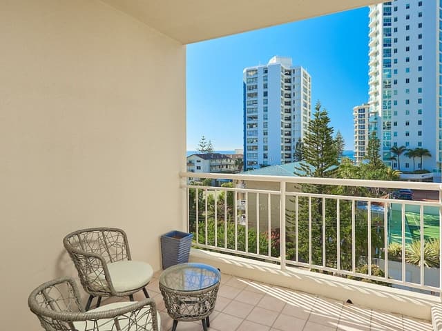 One Bedroom Garden/Pool View