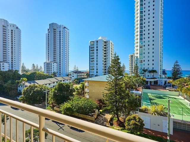 One Bedroom Garden/Pool View