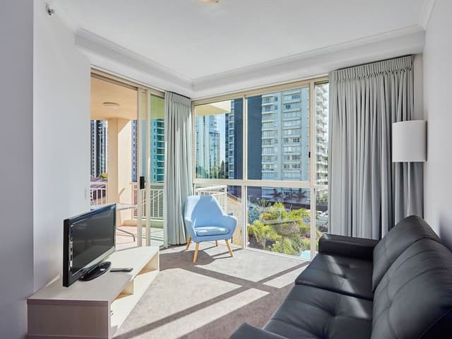 One Bedroom Garden/Pool View