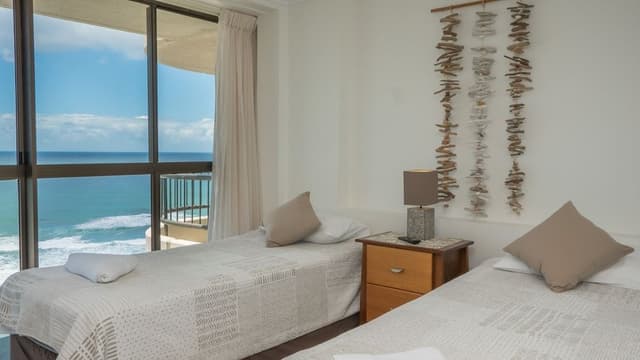 Deluxe Apartment, 3 Bedrooms, Beach View